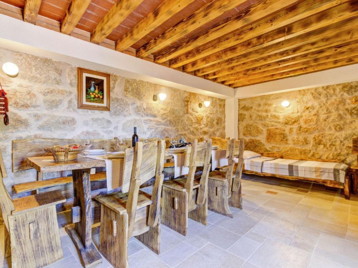 Lovely Holiday Home In Starigrad Esterno foto