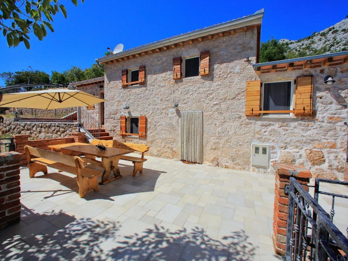 Lovely Holiday Home In Starigrad Esterno foto