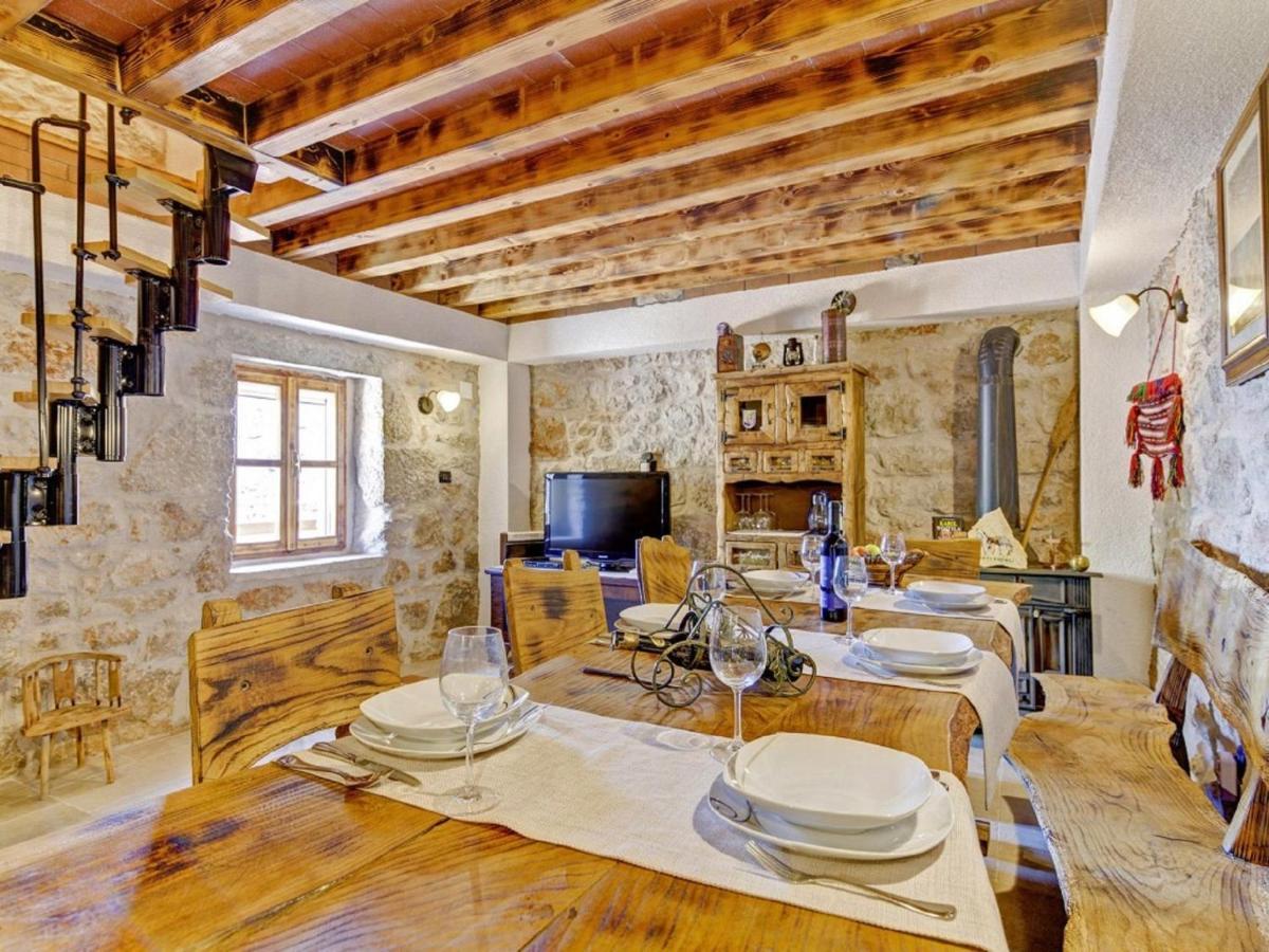 Lovely Holiday Home In Starigrad Esterno foto