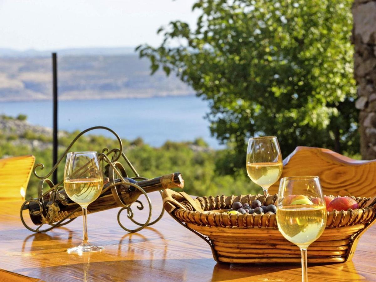 Lovely Holiday Home In Starigrad Esterno foto