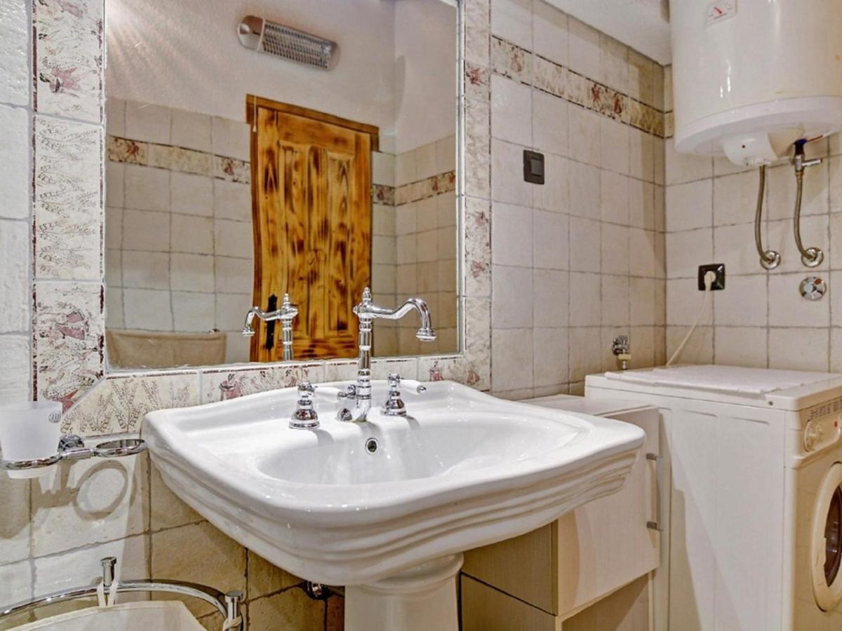 Lovely Holiday Home In Starigrad Esterno foto